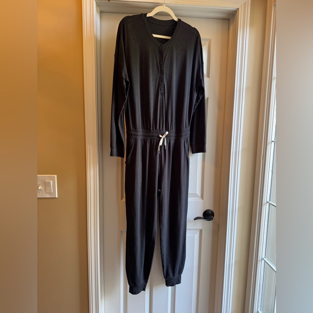 Vuori Black Jogger Jumpsuit size medium